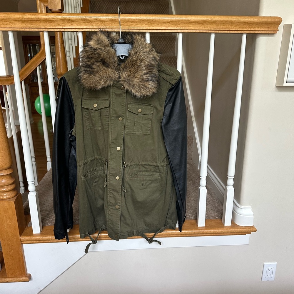 Bar Ill Faux Fur Trim Collar Green W/BIk Sleeves jacket